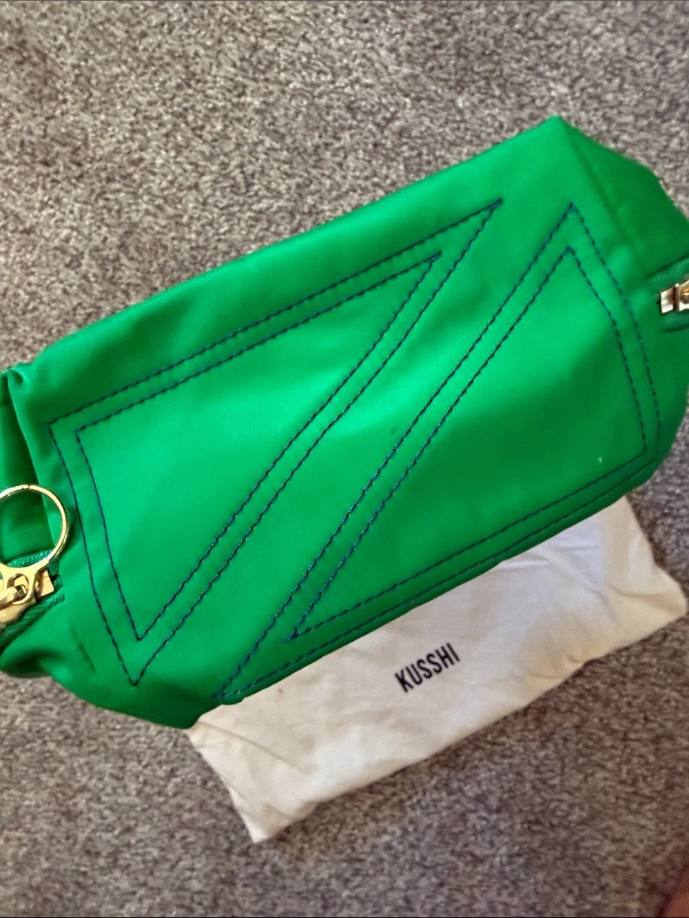 Kusshi green cosmetic